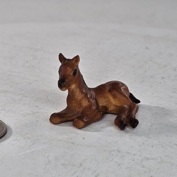 Breyer Stablemate Horse Thoroughbred Lying Foal Chestnut #5702 Vintage - Picture 8 of 8